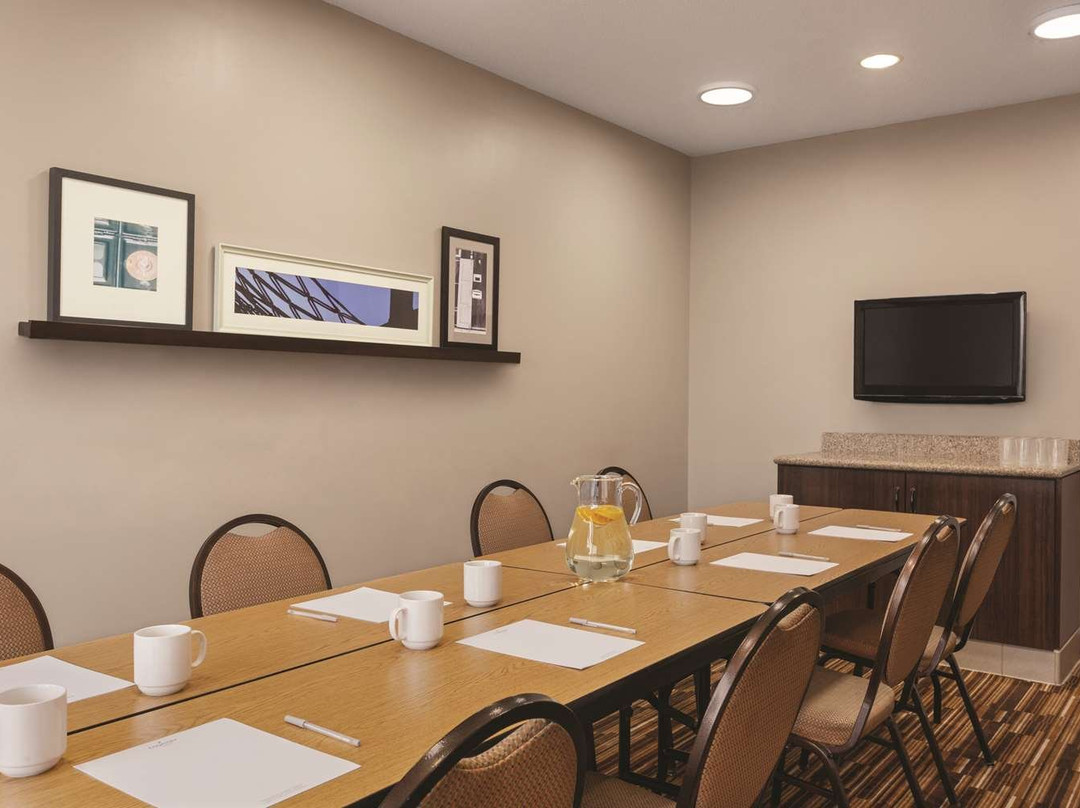 Country Inn & Suites by Radisson, Willmar, MN主图