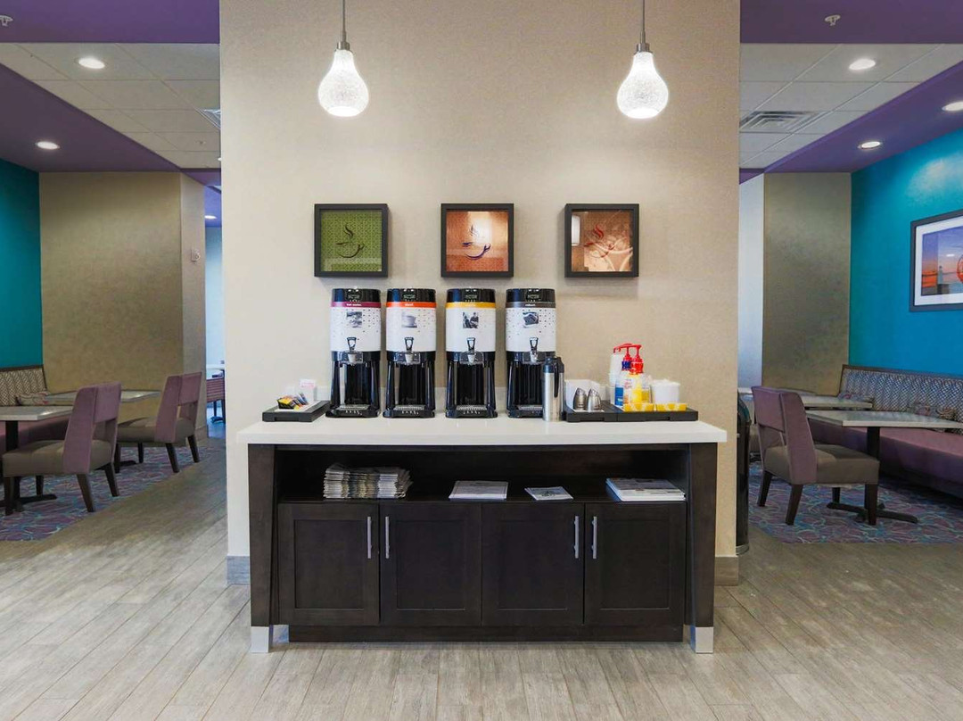 Hampton Inn El Reno主图