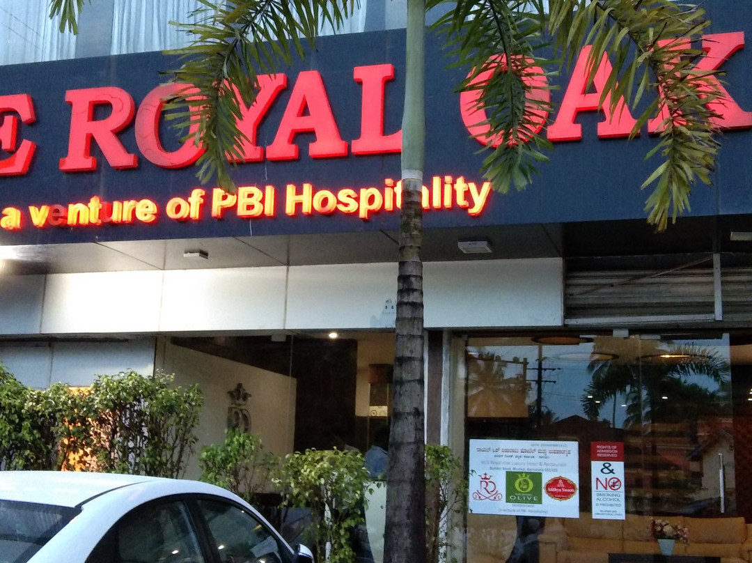 The Royal Oak Hotel主图