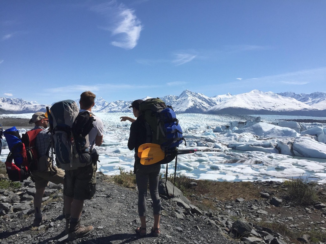 Alaska Hiking and Packrafting Adventure Guides景点图片