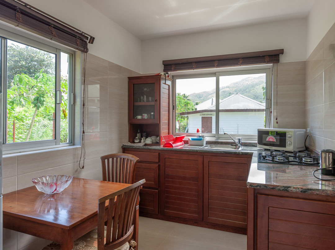 热带别墅酒店主图