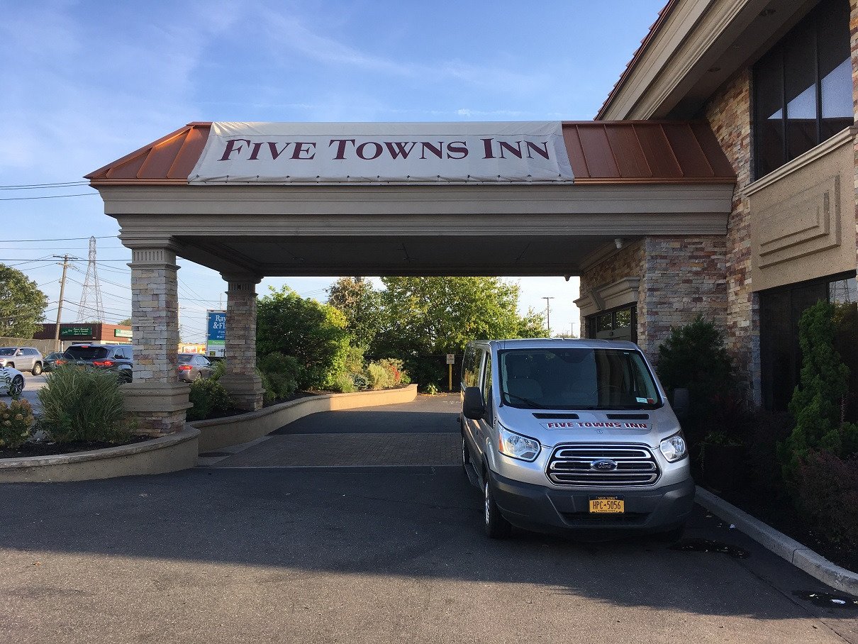 Five Towns Inn - JFK Airport-浴室
