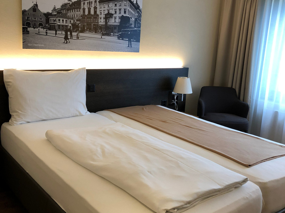 Hotel one66主图