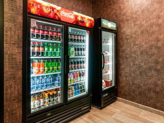 Cobblestone Hotel & Suites - Appleton International Airport主图