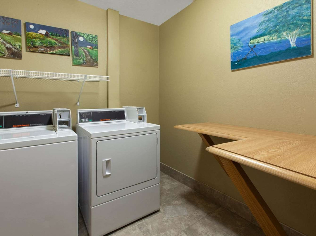 AmericInn by Wyndham Petoskey主图