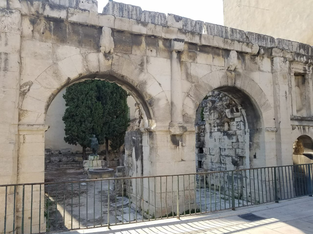 La Porte Auguste-尼姆必去景点