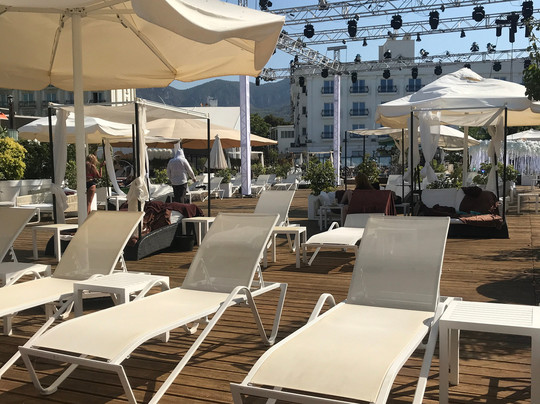 Rocks Hotel Casino主图