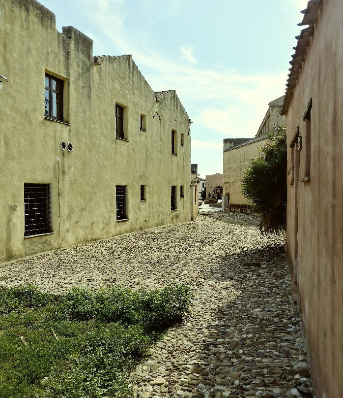 Cattedrale di Santa Maria di Monserrato-Tratalias必去景点