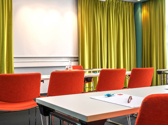 松恩特里阿登酒店主图