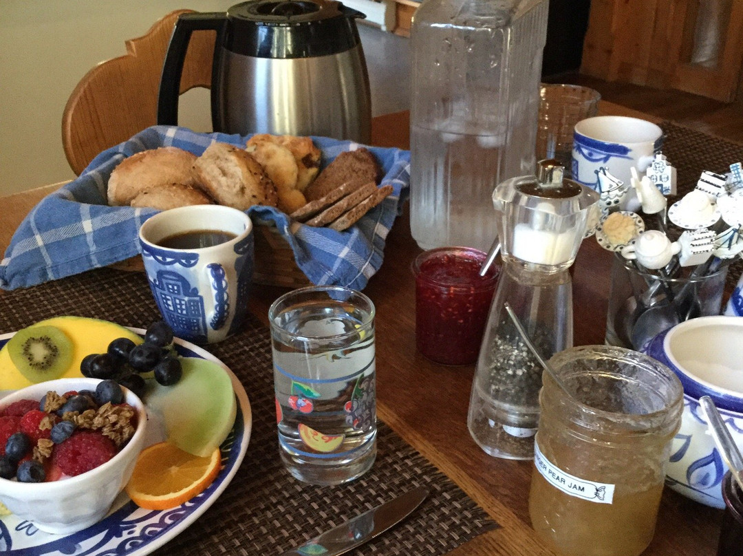 Alpenglow Bed and Breakfast主图