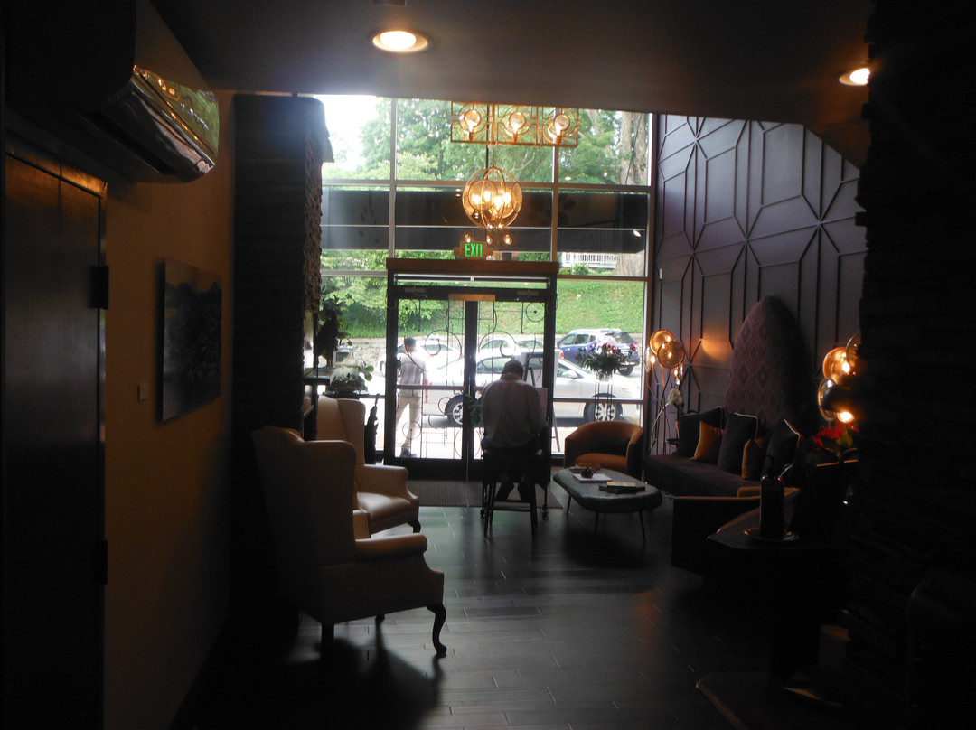 The Horton Hotel and Rooftop Lounge主图