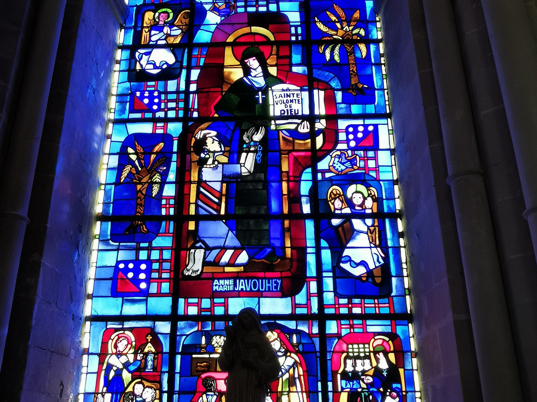 Cathédrale notre-dame de Senlis-桑利斯必去景点