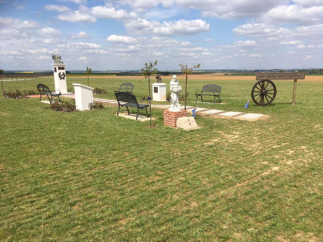 Windmill Memorial景点图片
