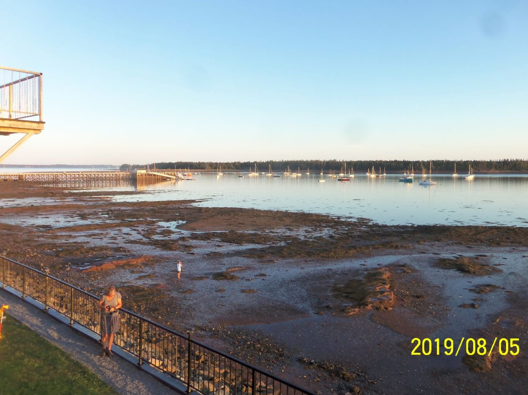 Saint Andrews Inn & Suites主图