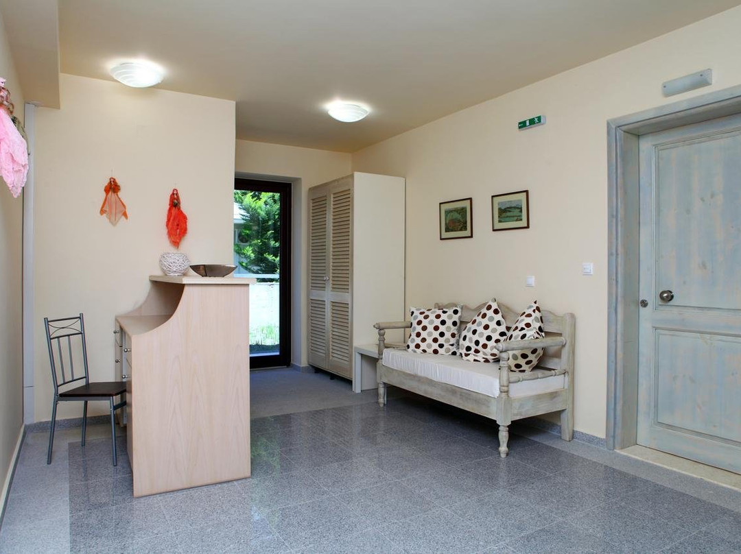 Niriides Apartments主图