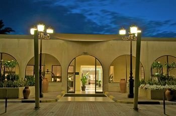 Dhafra Beach Hotel-官方