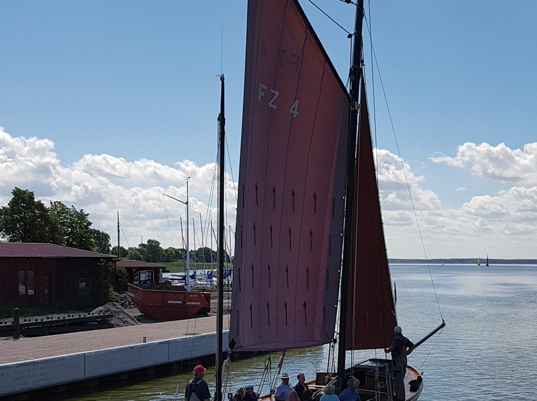 蒂哈根奥斯特酒店主图