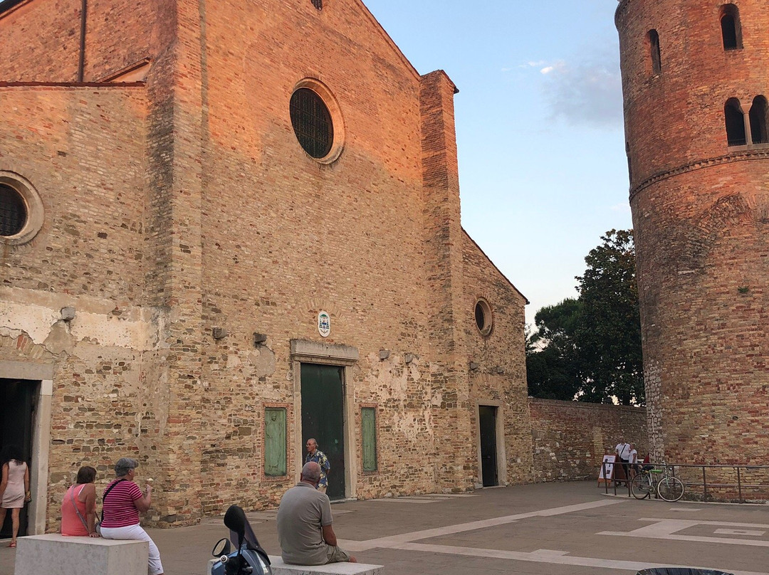 Hotel Atenea Golden Star主图