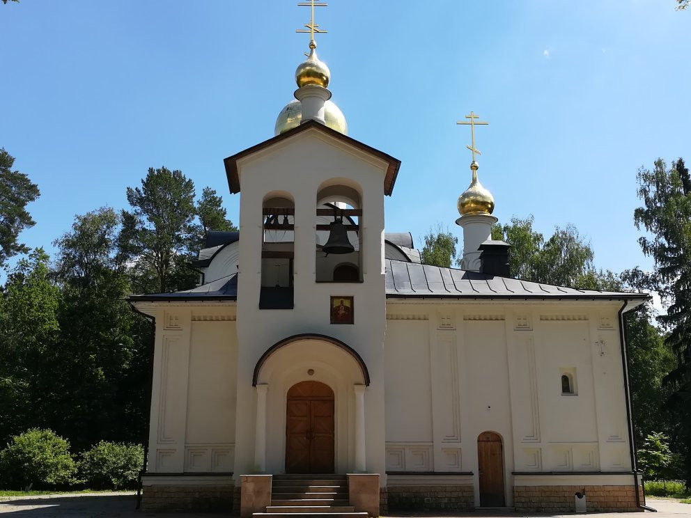 Svyatykh Velikomuchenikov i Ispovednikov Tserkvi Church-Kommunarka必去景点