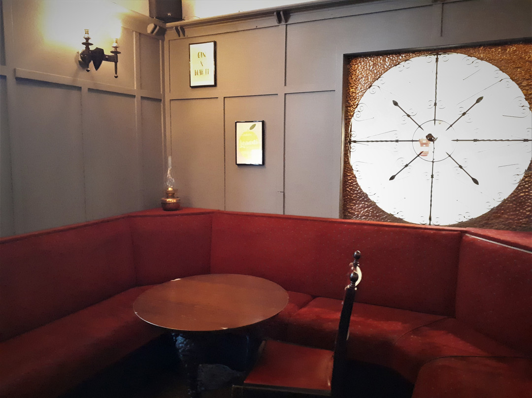 帝国酒店主图