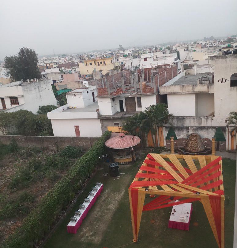 Hotel The Oasis主图