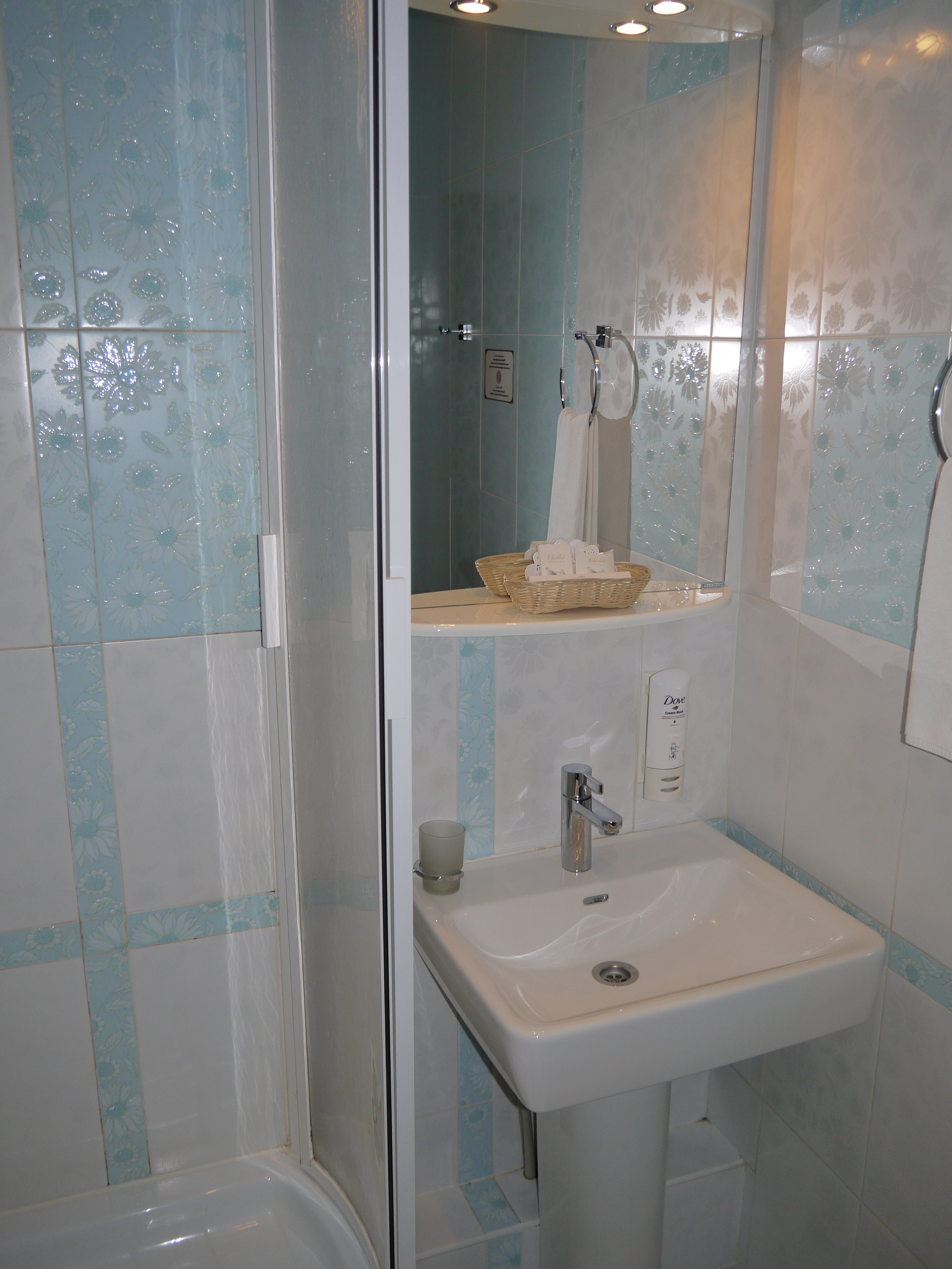 Nikol Business Hotel-浴室