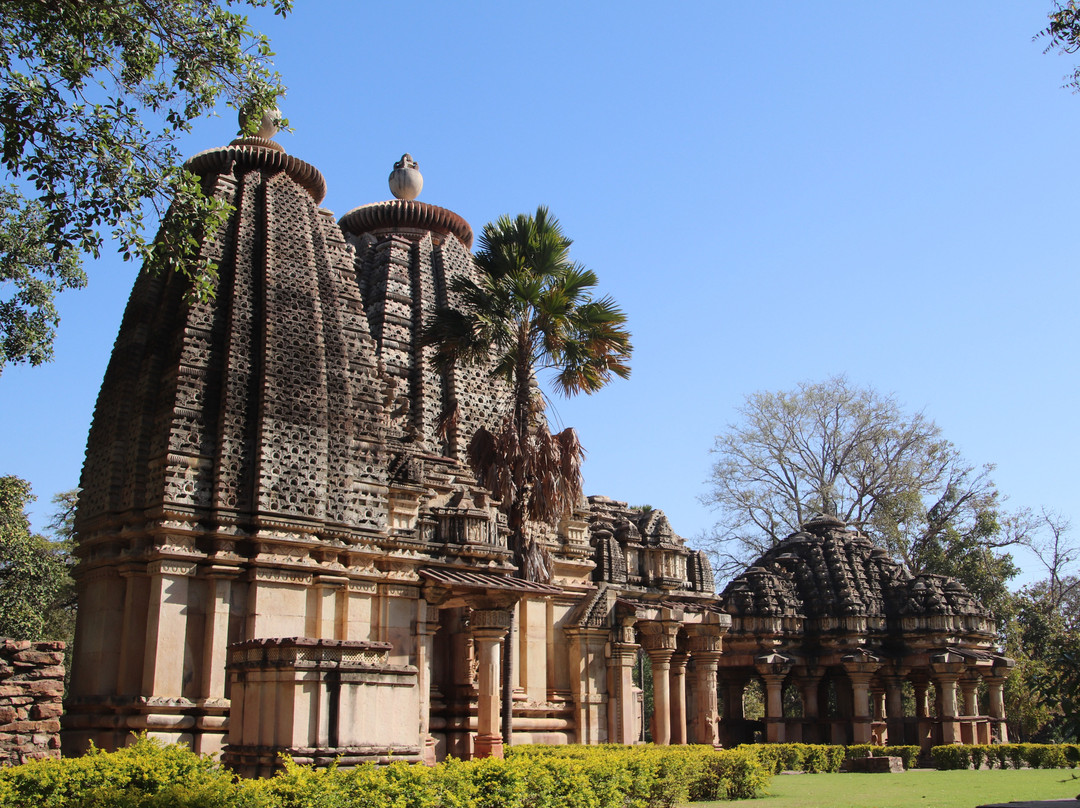 Baroli Temples Complex景点图片