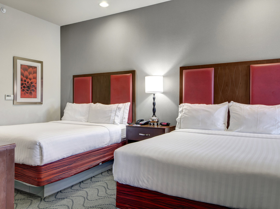 Holiday Inn Express & Suites Oklahoma City North By IHG主图
