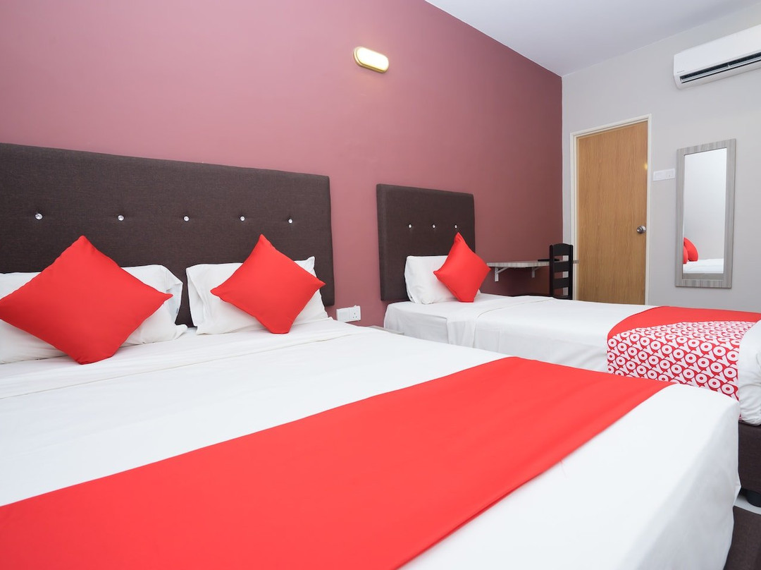 Super Oyo Capital O 90556 Hotel Cherita Rooms主图