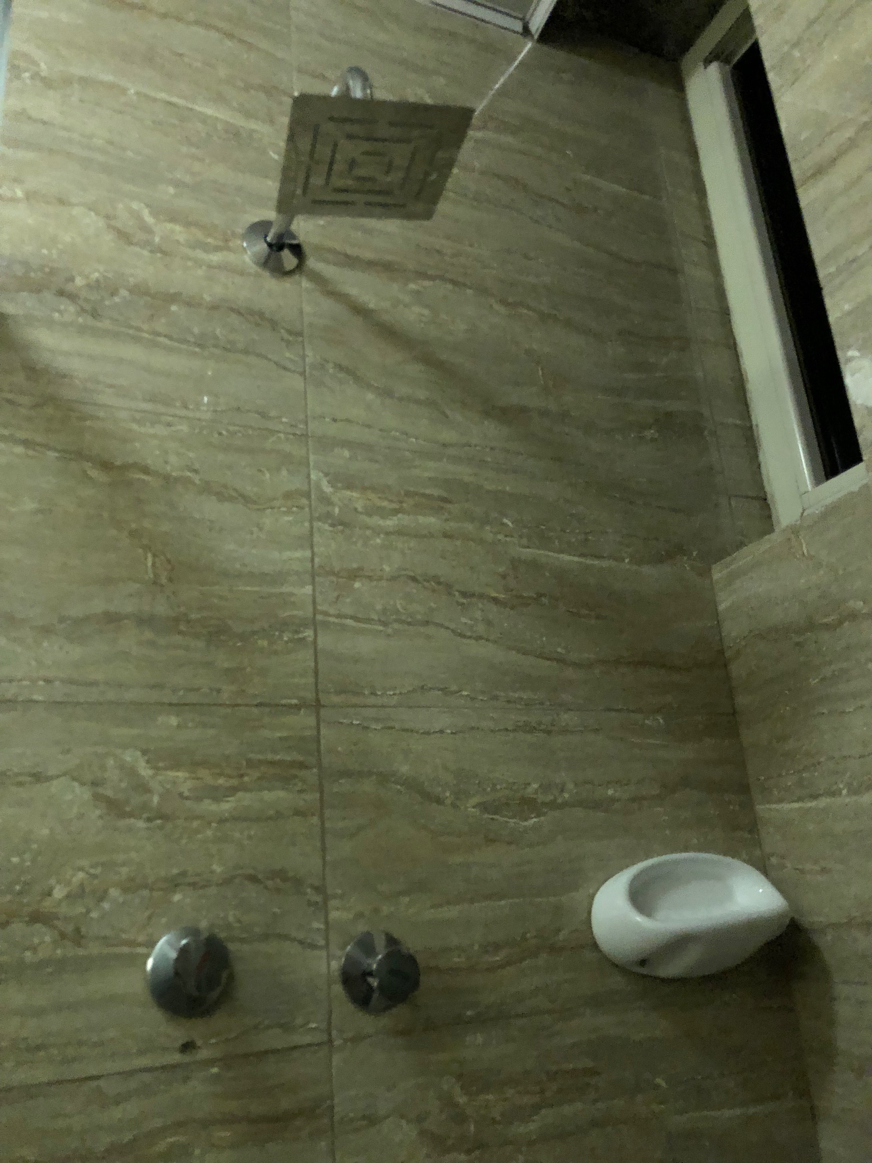 Brooklyn Hotel & Apartment-浴室