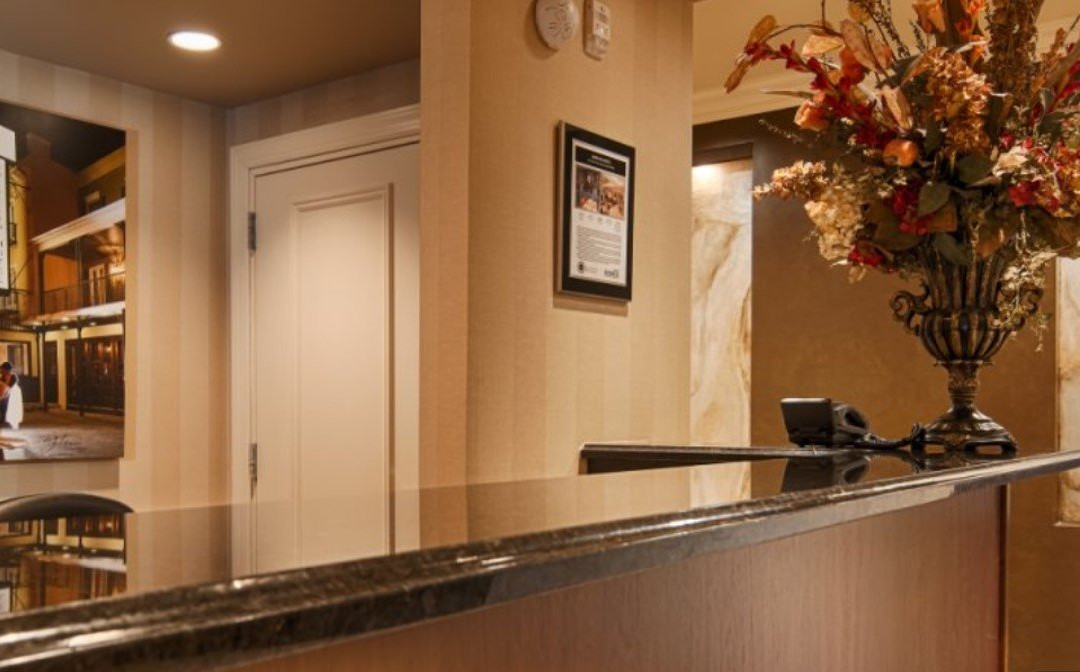 American Hotel主图