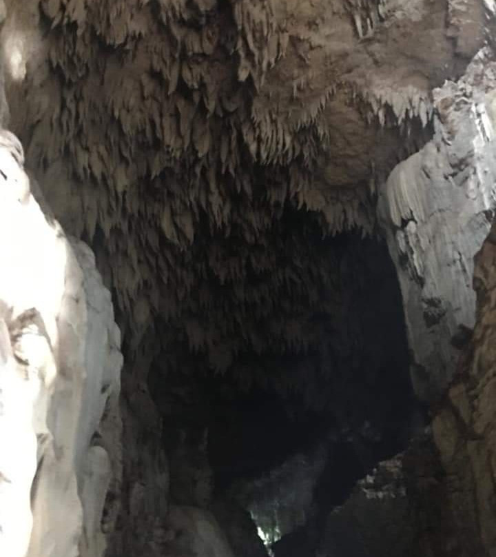 Lussok Crystal Cave景点图片