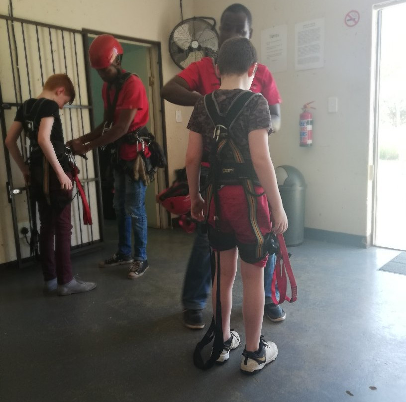 Ama Zwing Zwing Zipline Tour-Broederstroom必去景点