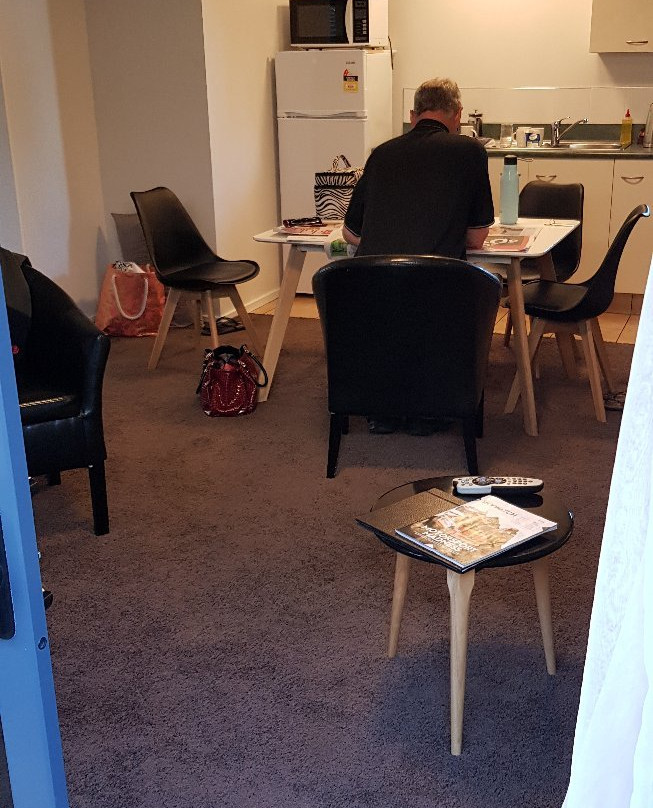 水瓶座汽车旅馆主图