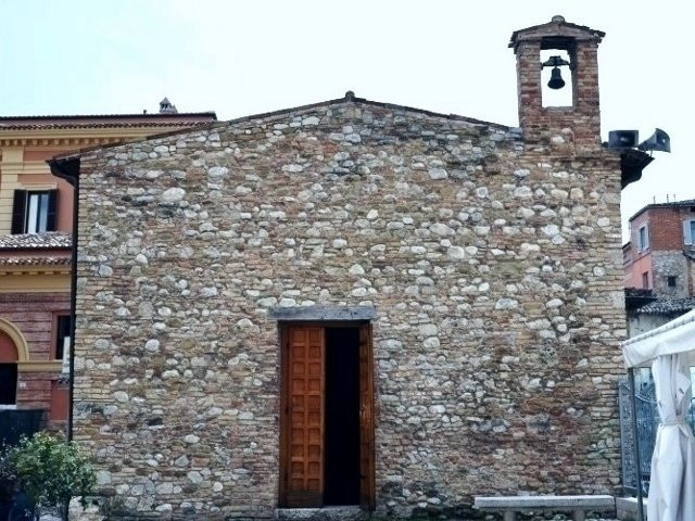 Largo Torre Bruciata-泰拉莫必去景点