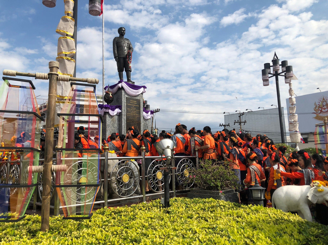 Krom Luang Prachaksinlapakhom Monument景点图片