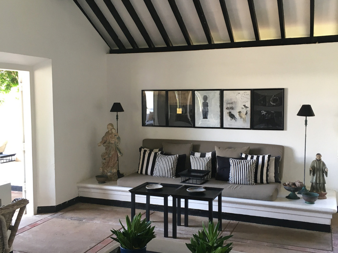 天堂之路酒店主图