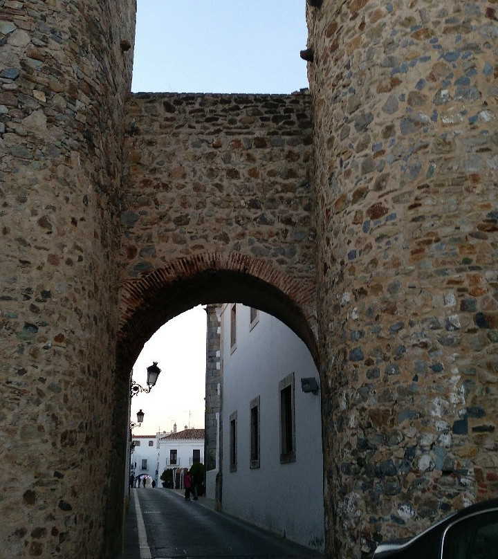 El Alcazar & La Torre Del Homenaje景点图片