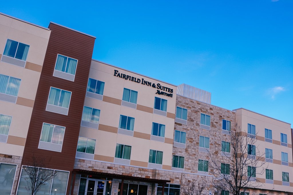 Fairfield Inn & Suites by Marriott Decatur at Decatur Conference Center-浴室