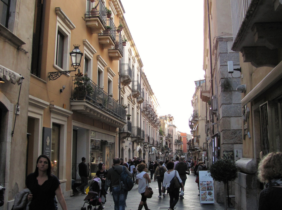 Corso Umberto-陶尔米纳必去景点