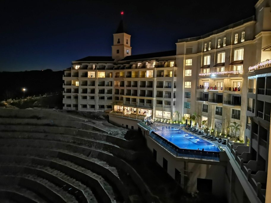 Twin Lakes Hotel主图