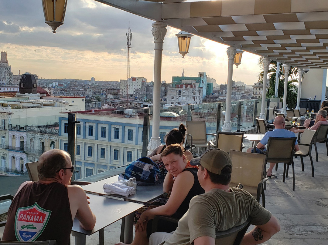 因佩罗斯塔帕克中央酒店主图