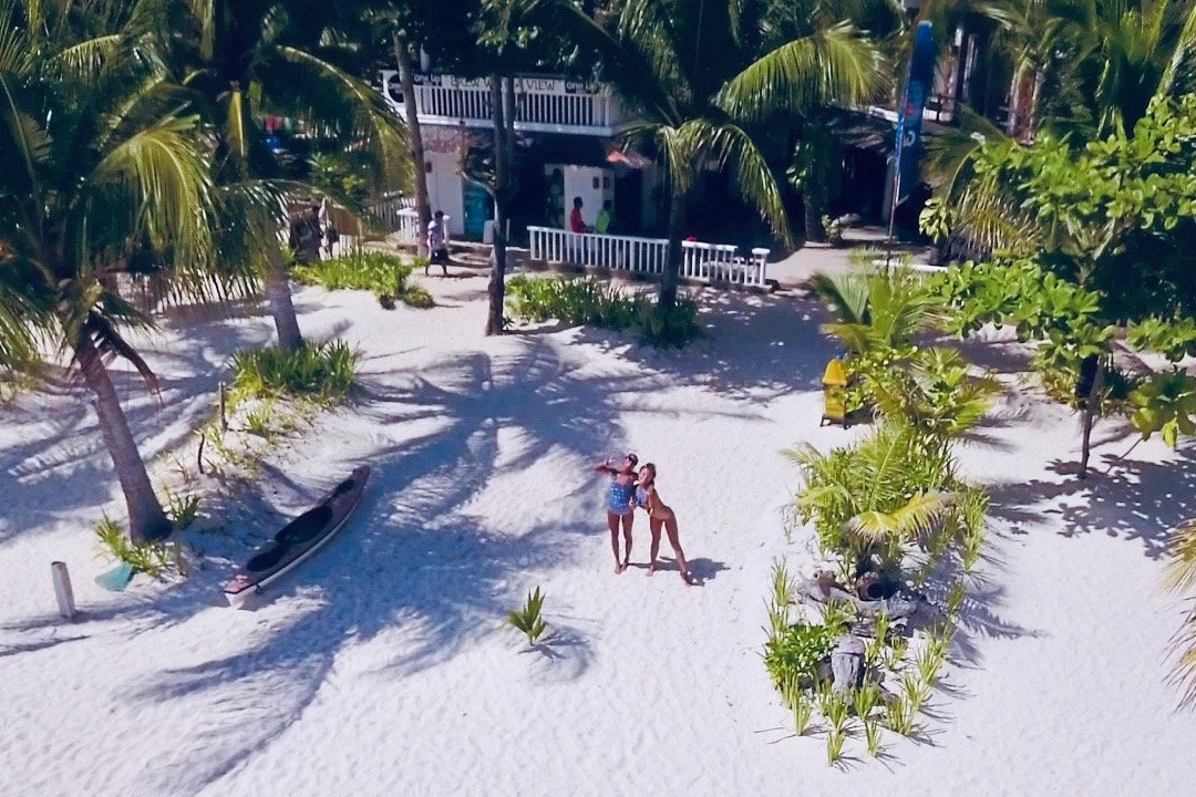 马拉帕酷亚异国岛屿潜水海滩度假村主图