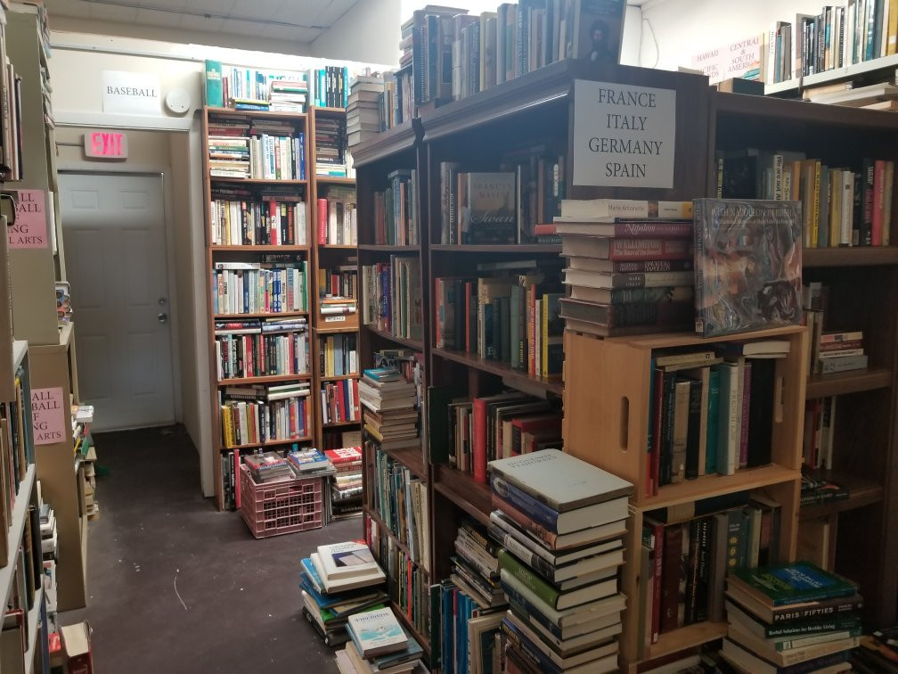 DoraLynn Books景点图片