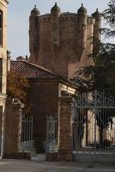 Torre del Clavero-萨拉曼卡必去景点