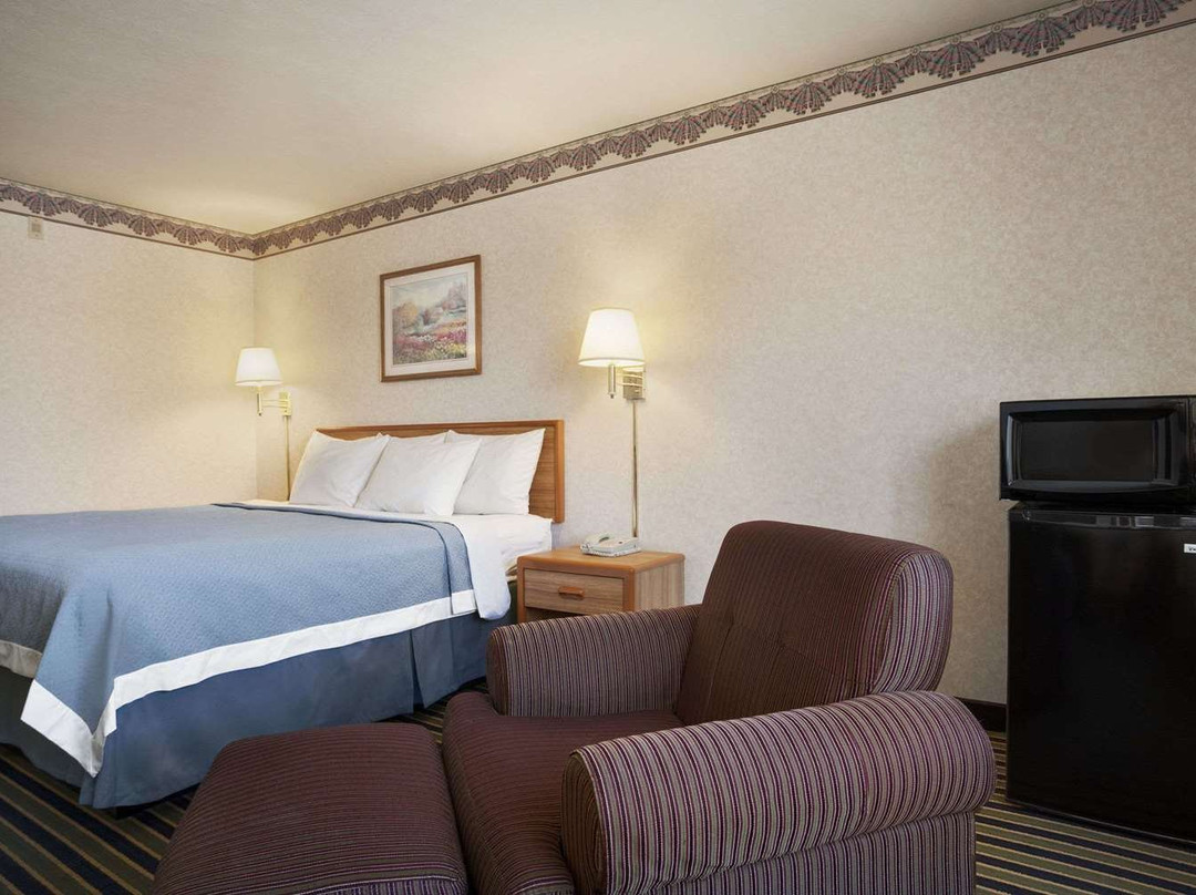 Days Inn by Wyndham Springville主图