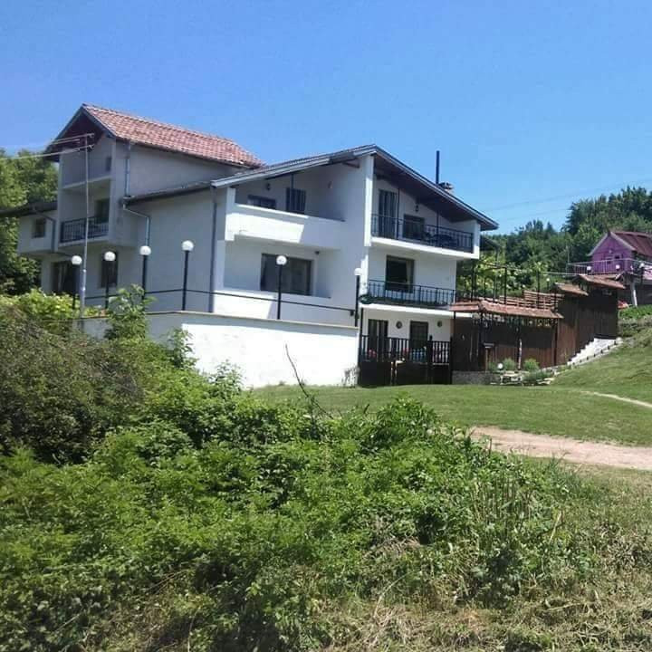 Hillside Guesthouse Pushevo