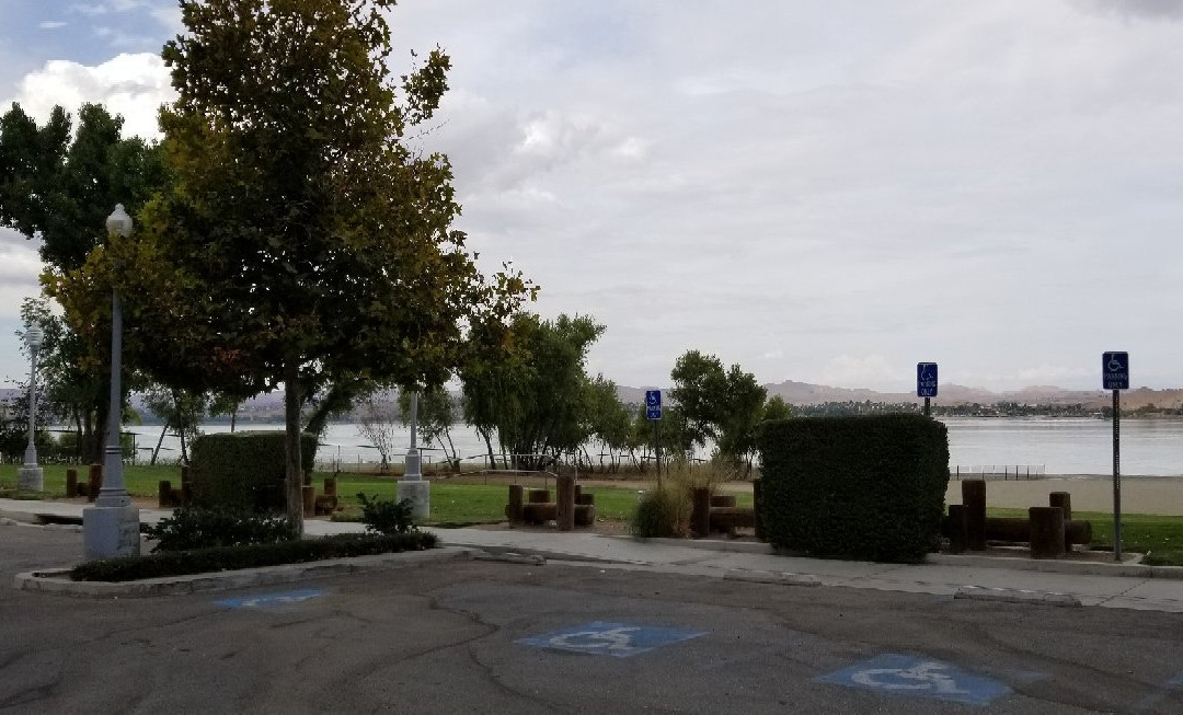 Perret Park-埃尔西诺湖必去景点