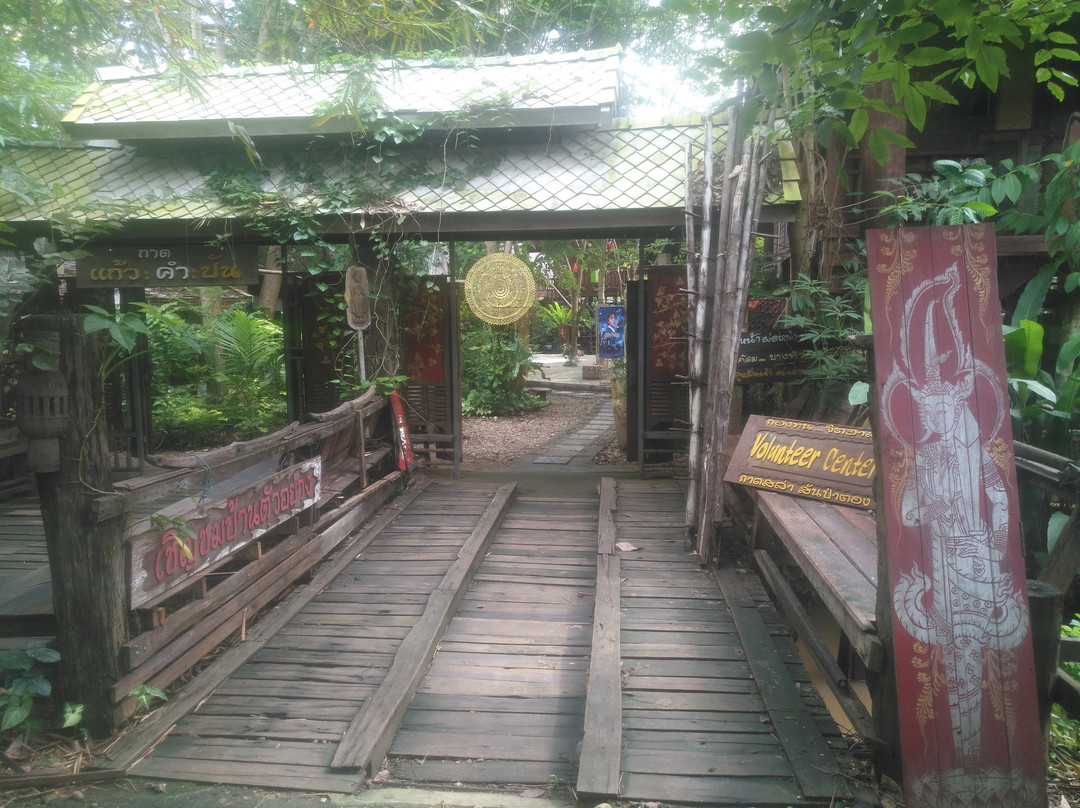 Kad Sala Mae Kru Kum-讪巴东必去景点