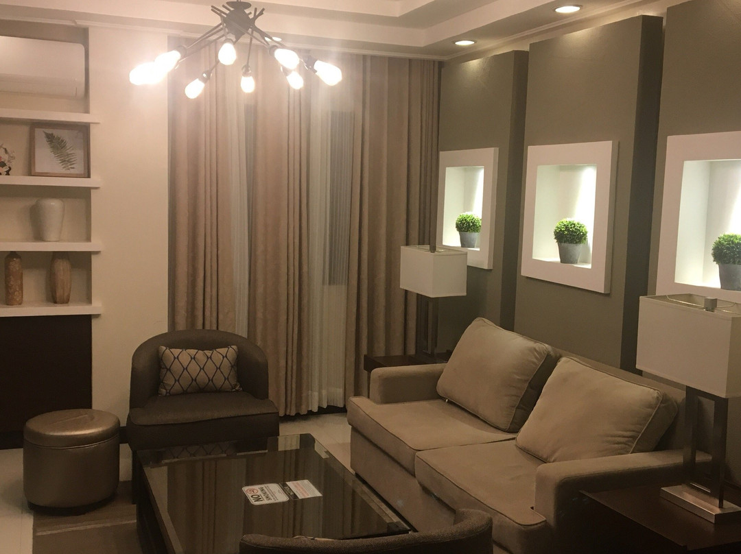 皇冠皇家大酒店主图